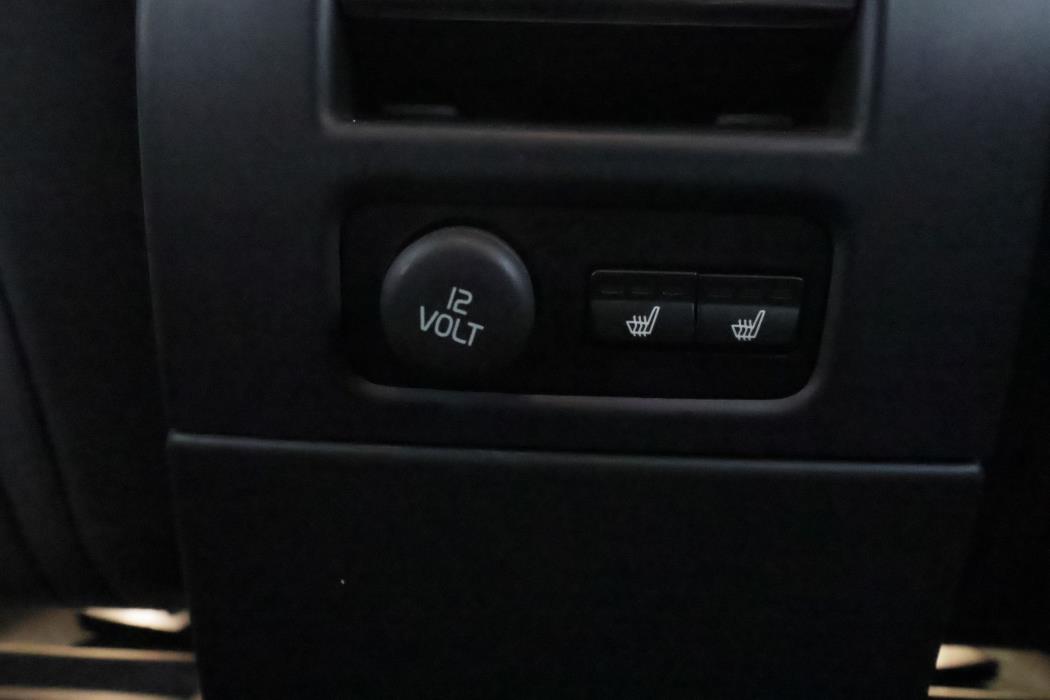 Volvo V70 2016