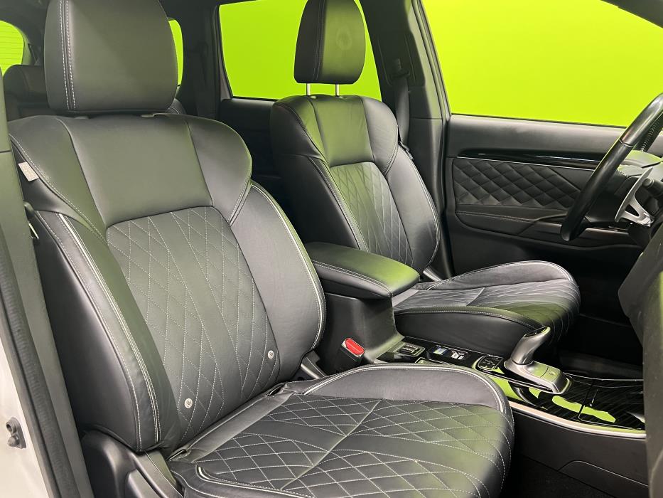 Mitsubishi Outlander PHEV 2019