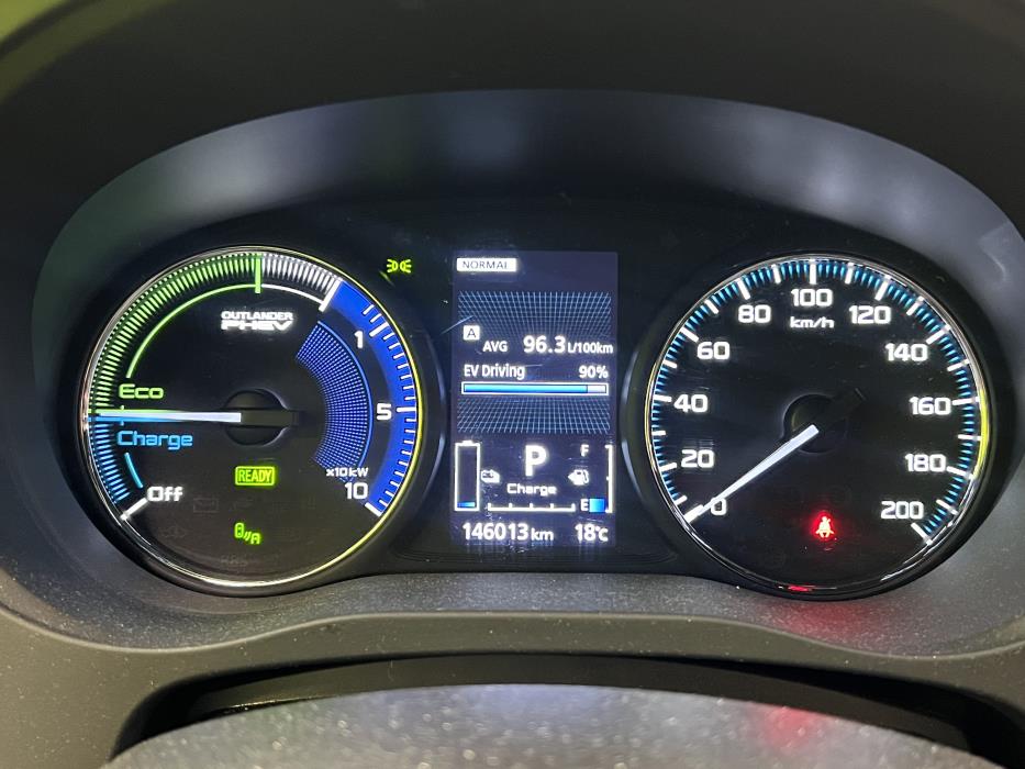 Mitsubishi Outlander PHEV 2019