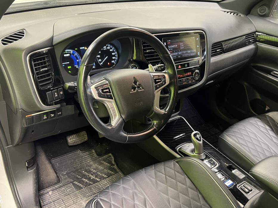 Mitsubishi Outlander PHEV 2019