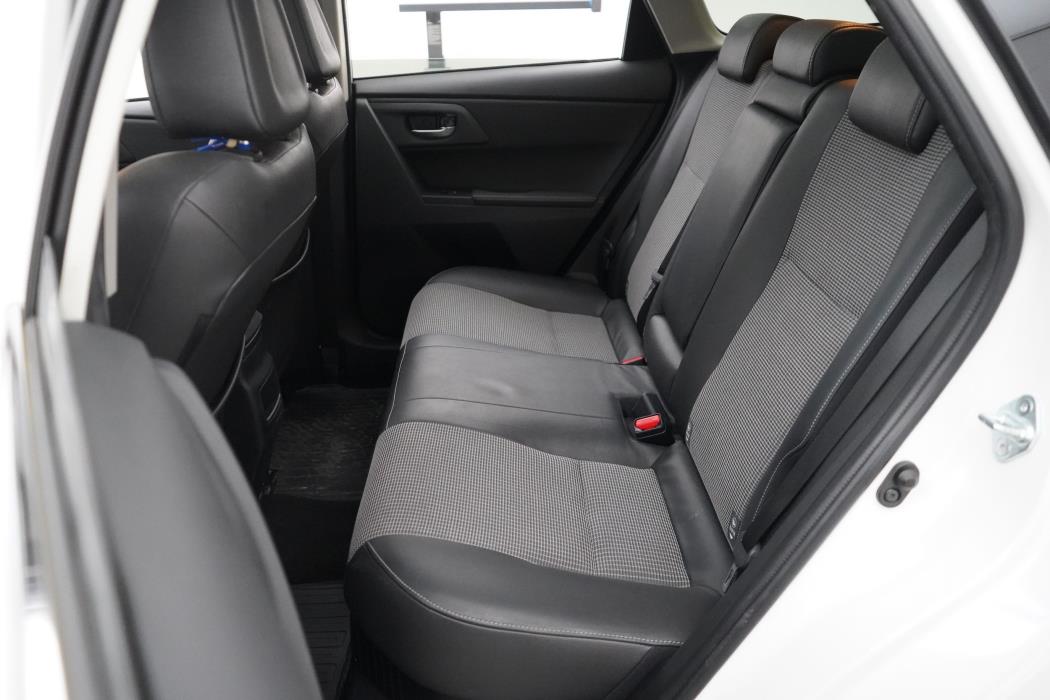 Toyota Auris 2016