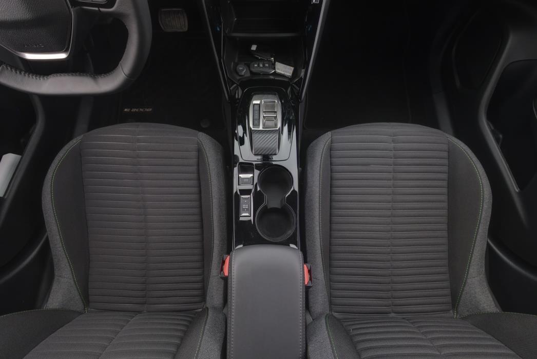 Peugeot e-2008 2024