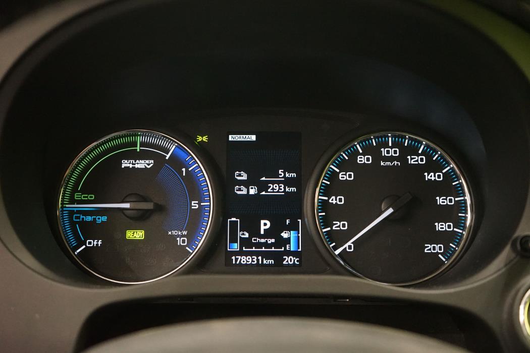 Mitsubishi Outlander PHEV 2020
