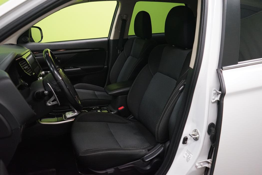 Mitsubishi Outlander PHEV 2020