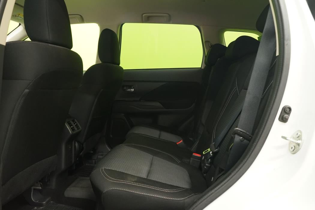 Mitsubishi Outlander PHEV 2020