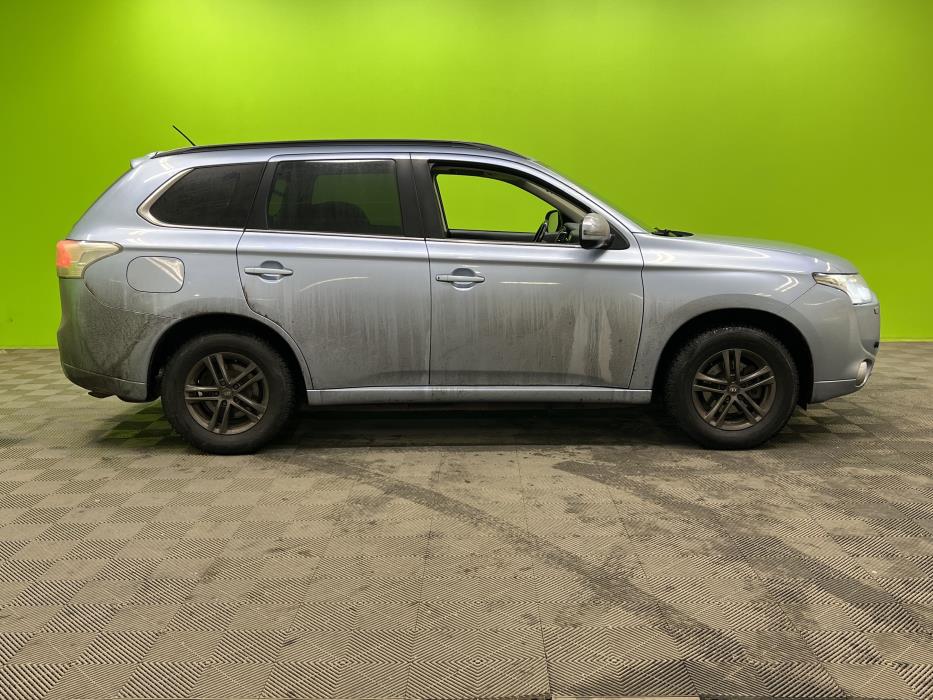 Mitsubishi Outlander PHEV 2014
