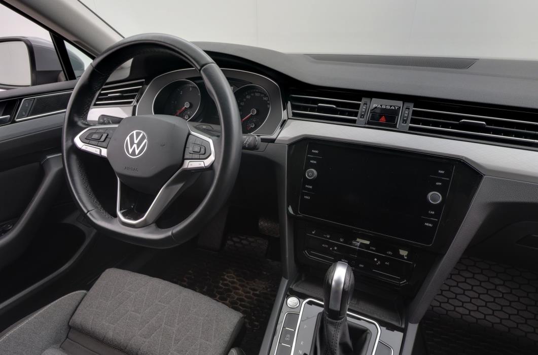 Volkswagen Passat 2023