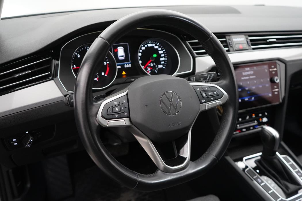 Volkswagen Passat 2023