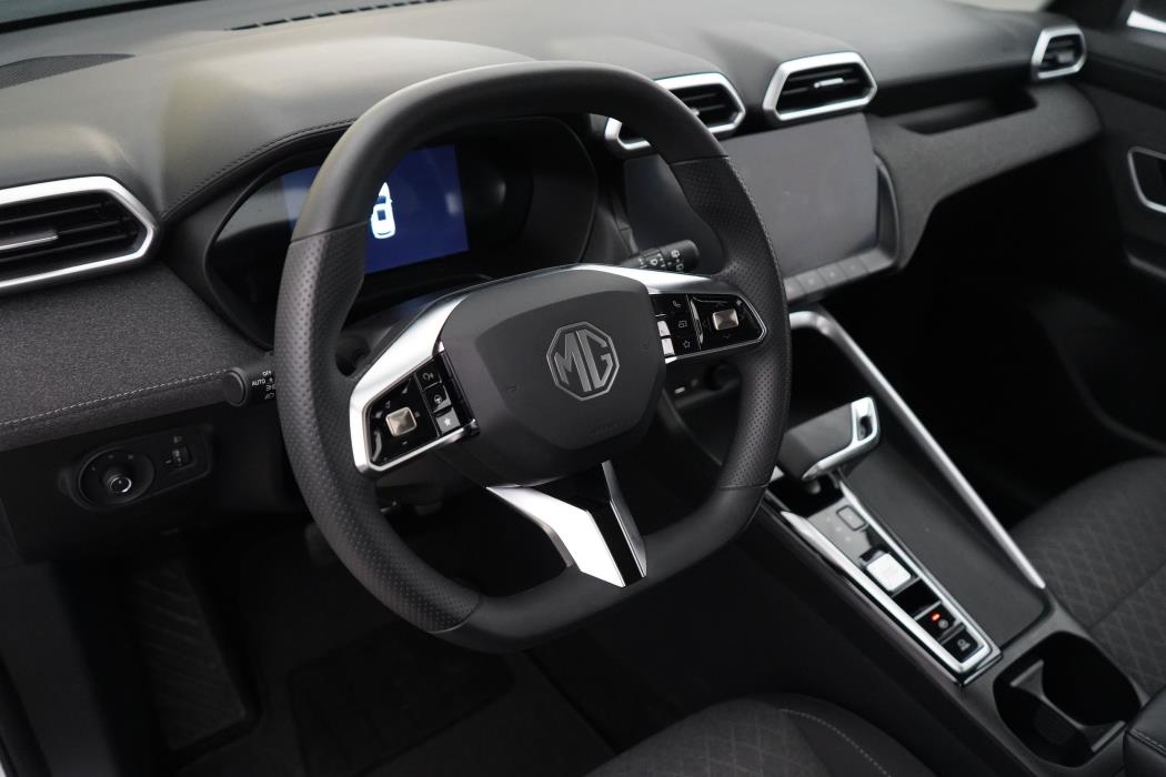 MG ZS 2025
