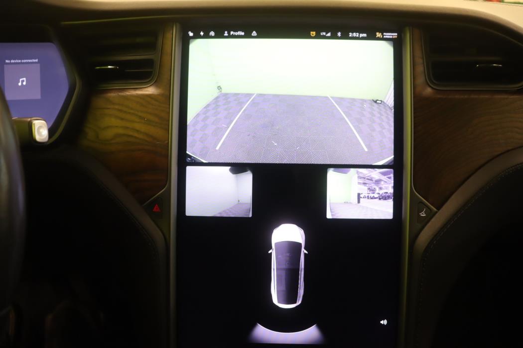 Tesla Model X 2020