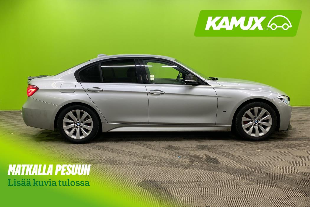 BMW 330 2018