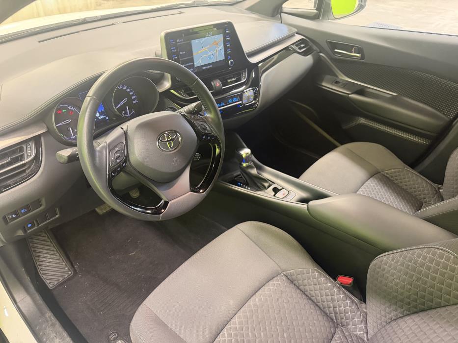 Toyota C-HR 2023