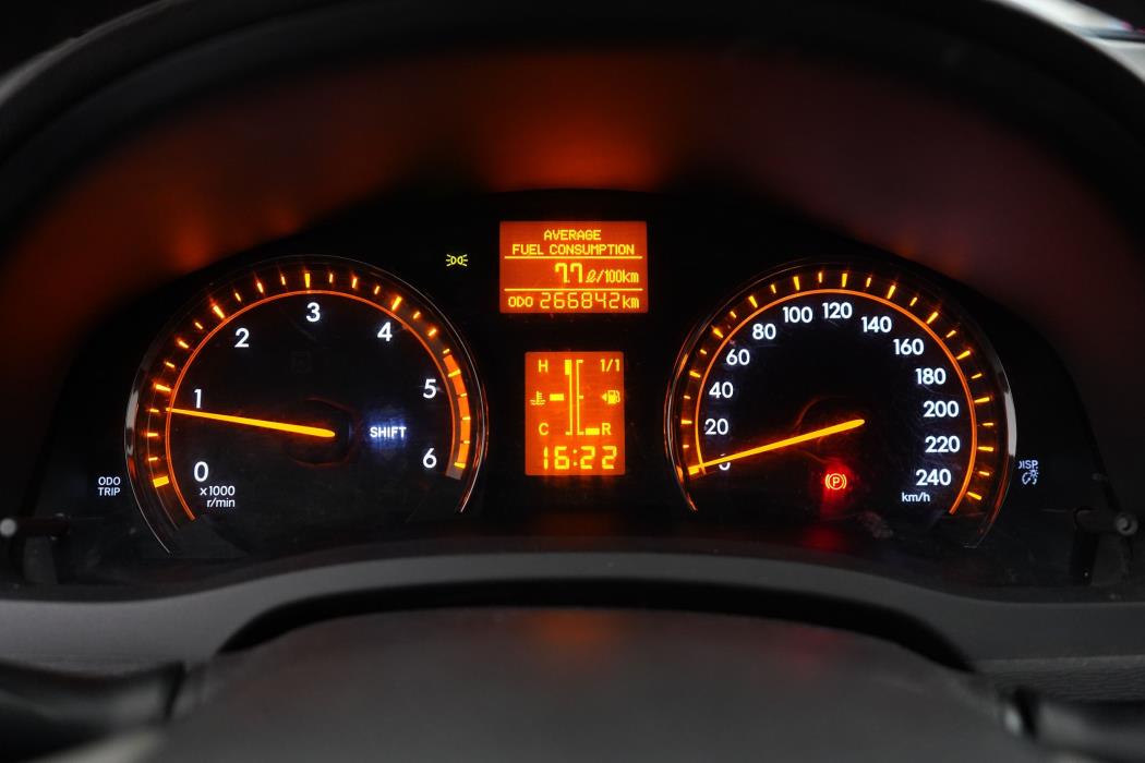 Toyota Avensis 2011