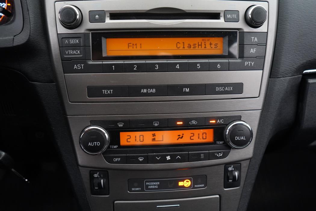 Toyota Avensis 2011