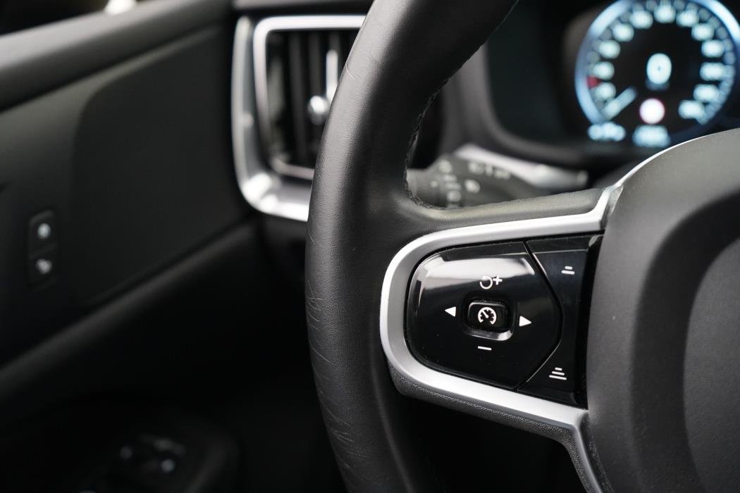 Volvo V60 Cross Country 2022
