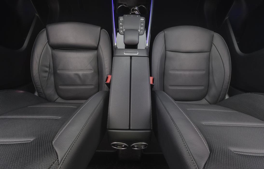 Mercedes-Benz EQB 2023