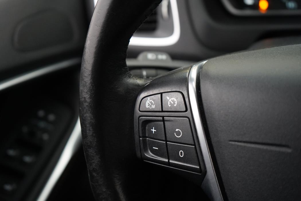 Volvo V40 Cross Country 2016