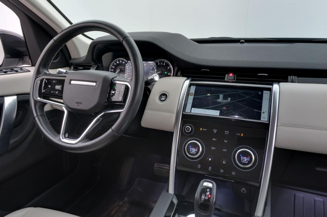 Land Rover Discovery Sport 2021