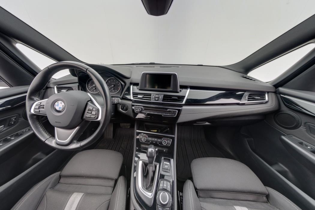 BMW 218 2016