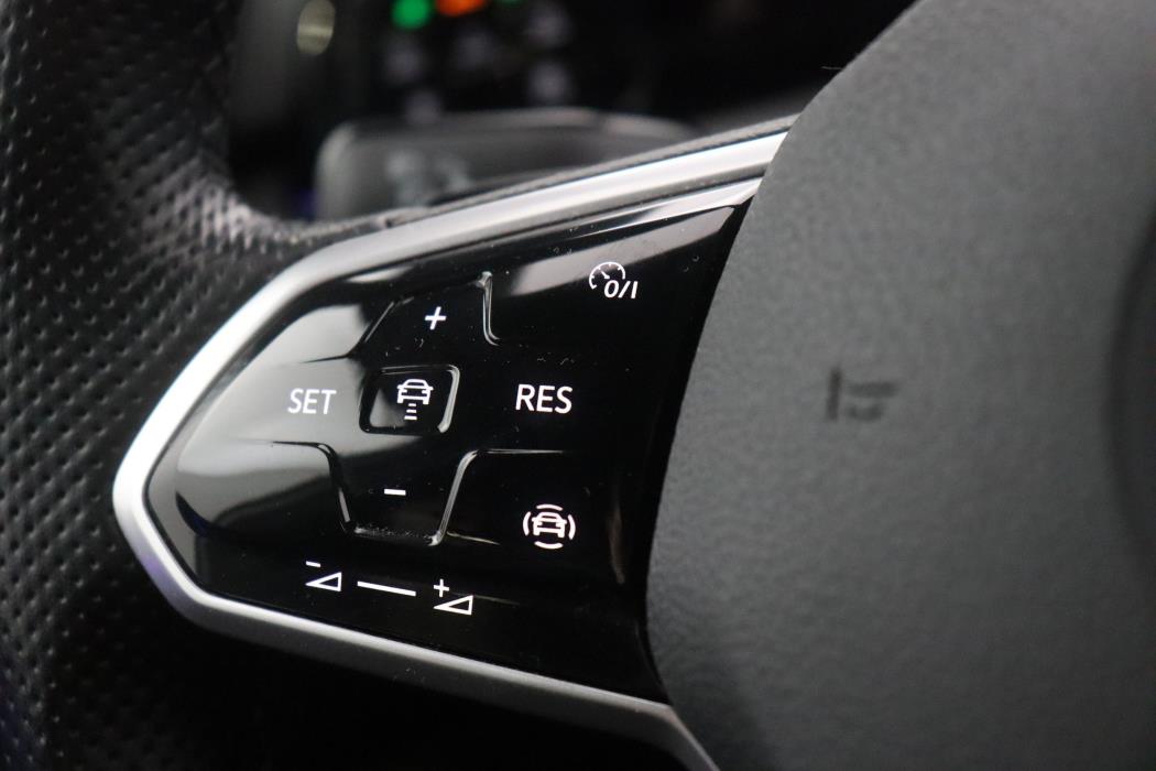 Volkswagen Golf 2021