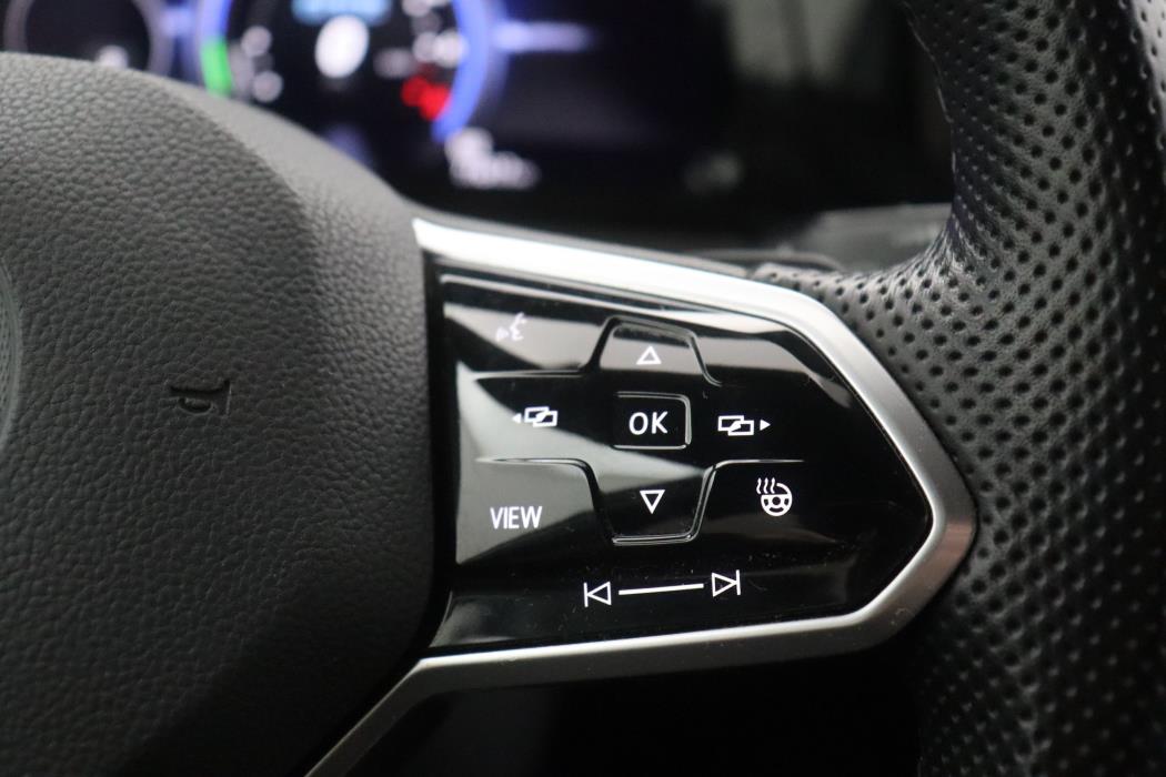 Volkswagen Golf 2021