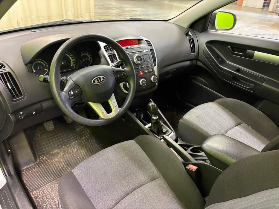 Kia ProCeed 2010