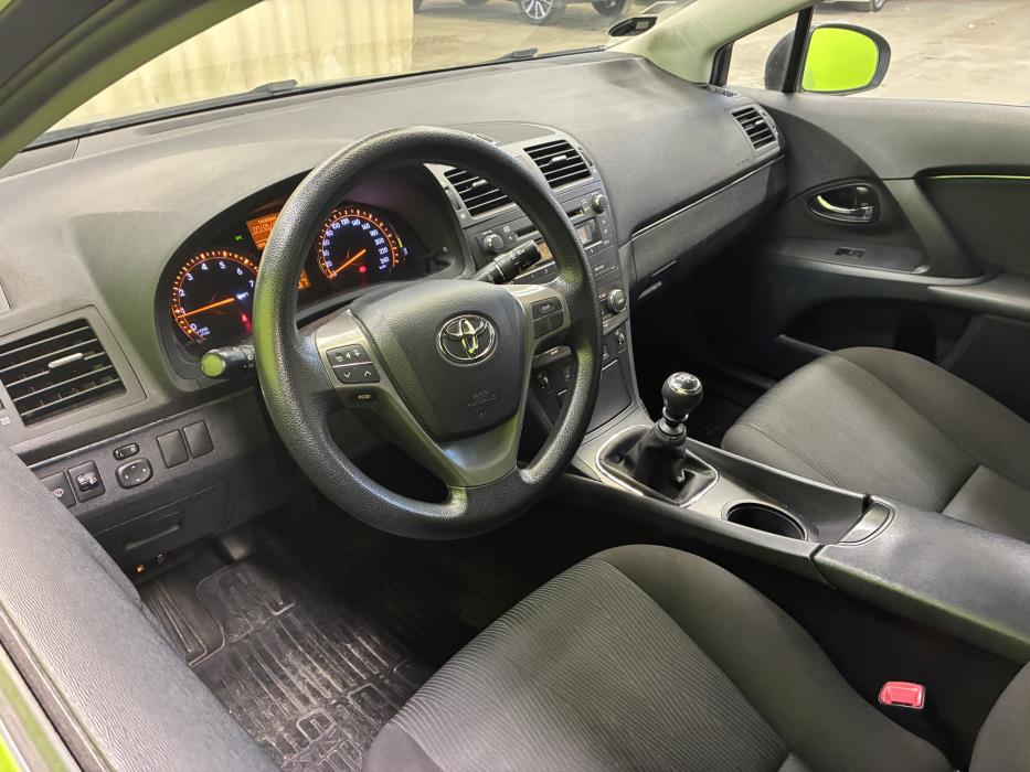 Toyota Avensis 2010