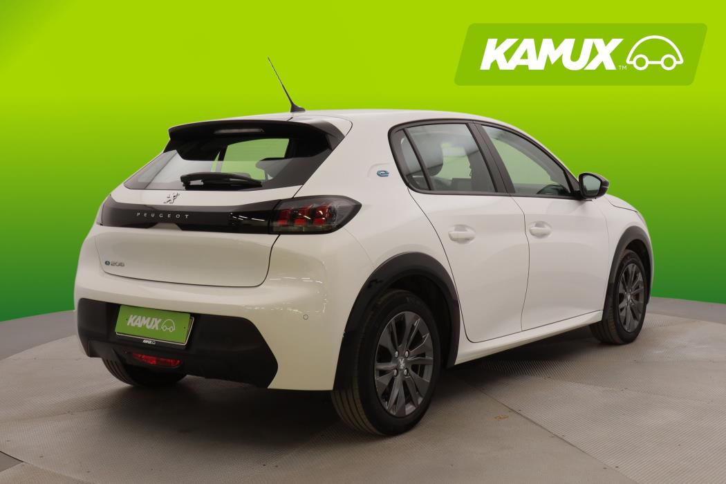 Peugeot e-208 2022