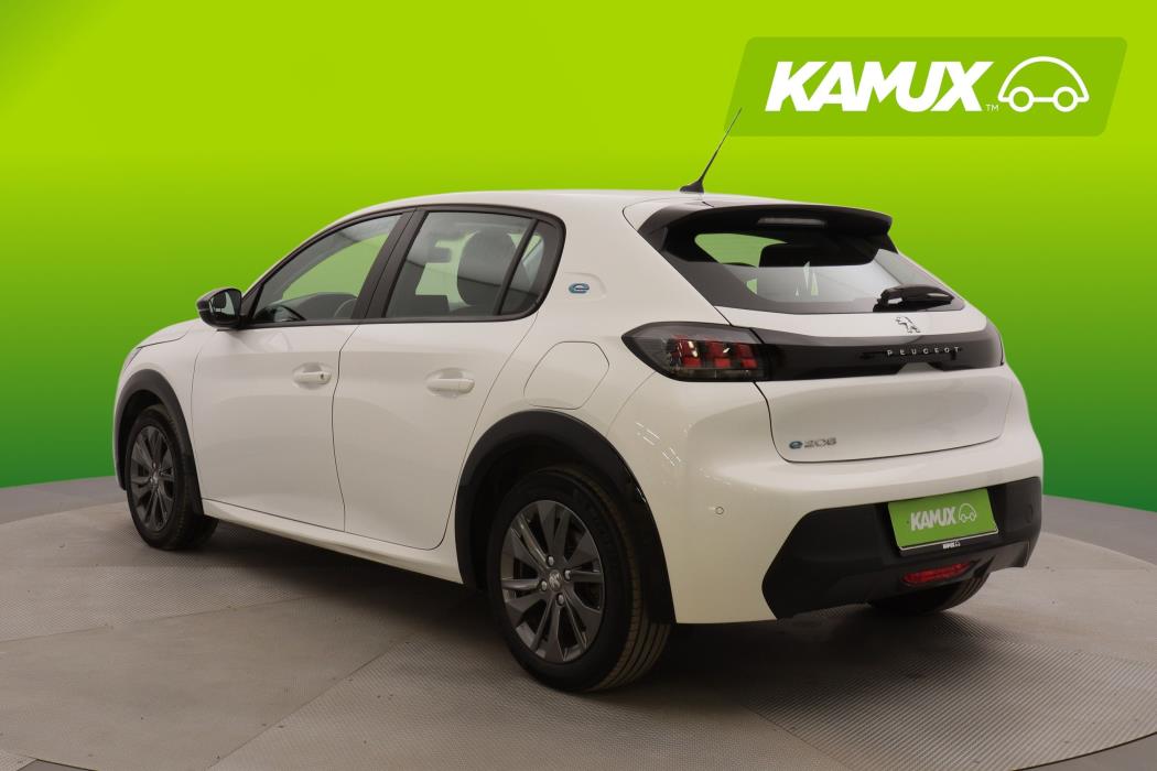 Peugeot e-208 2022