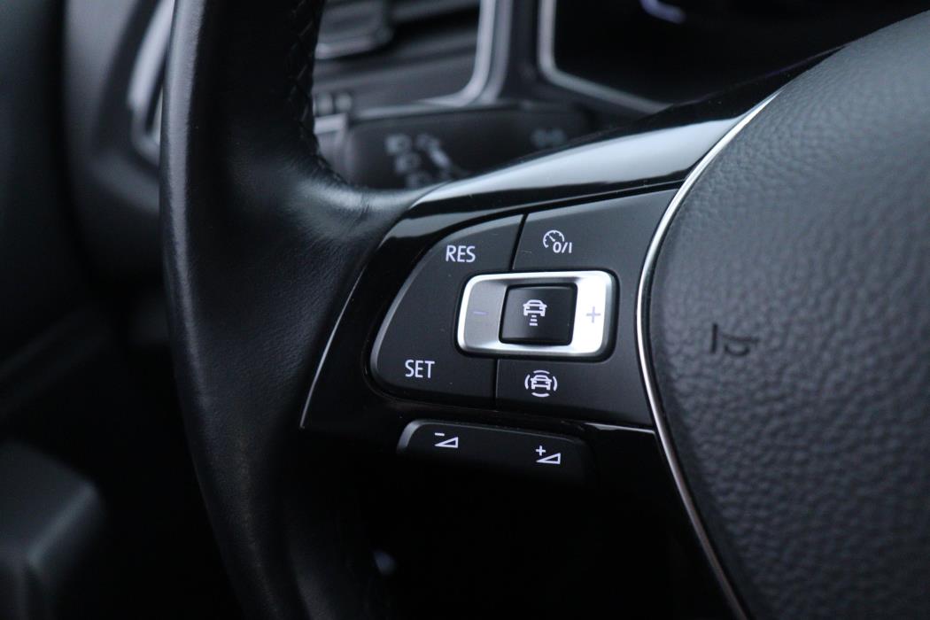 Volkswagen T-Roc 2019