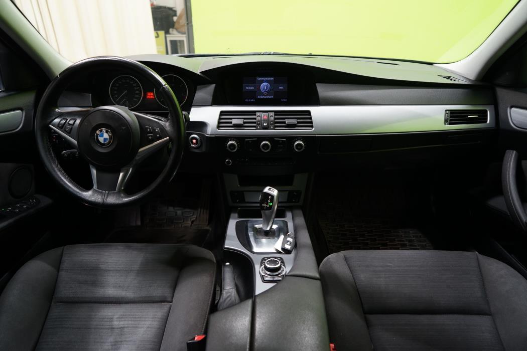 BMW 520 2010