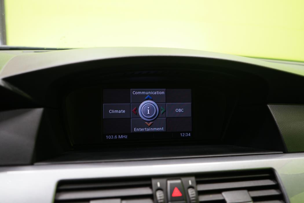 BMW 520 2010