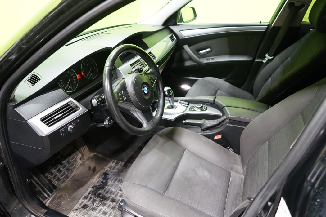 BMW 520 2010
