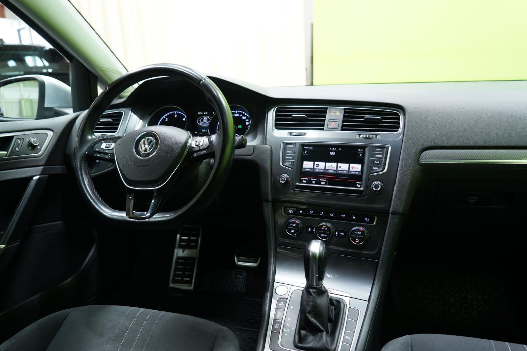 Volkswagen Golf 2016