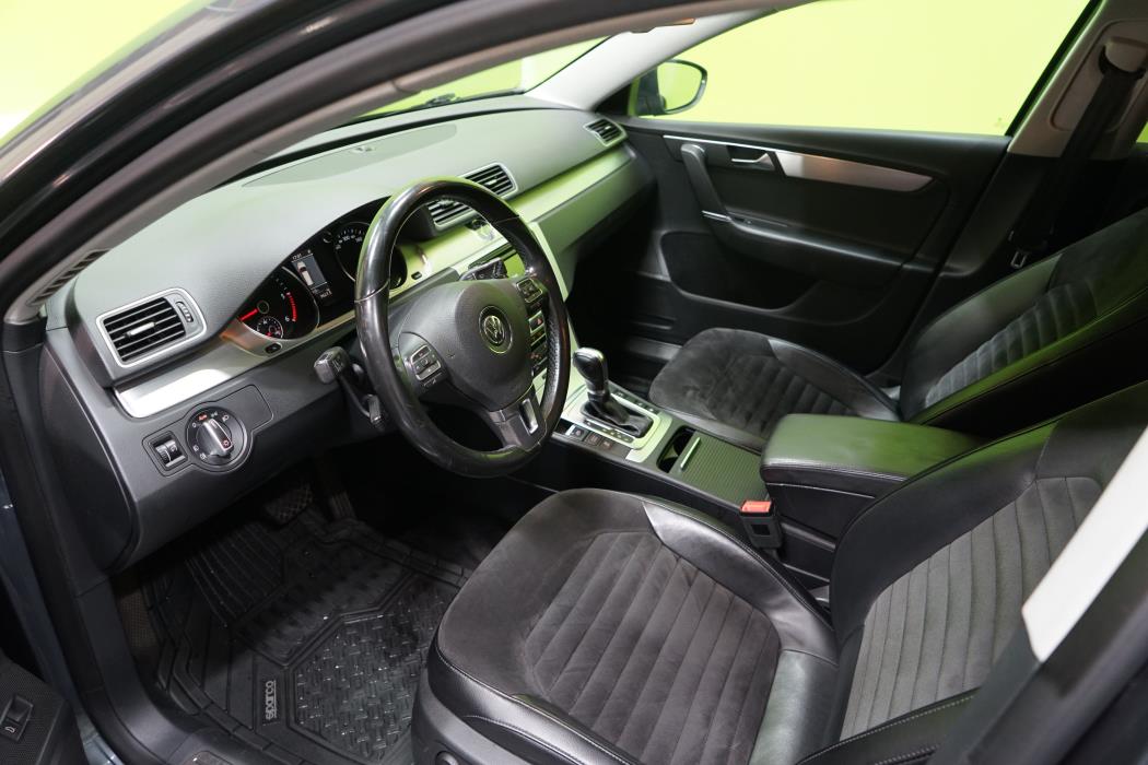 Volkswagen Passat 2011
