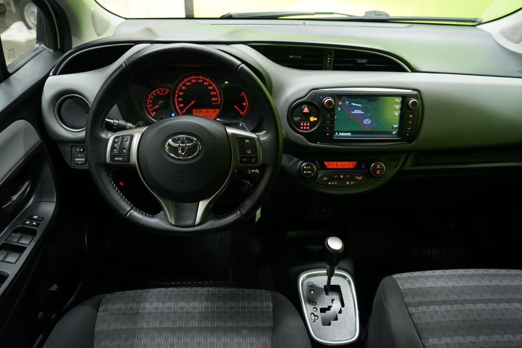 Toyota Yaris 2016