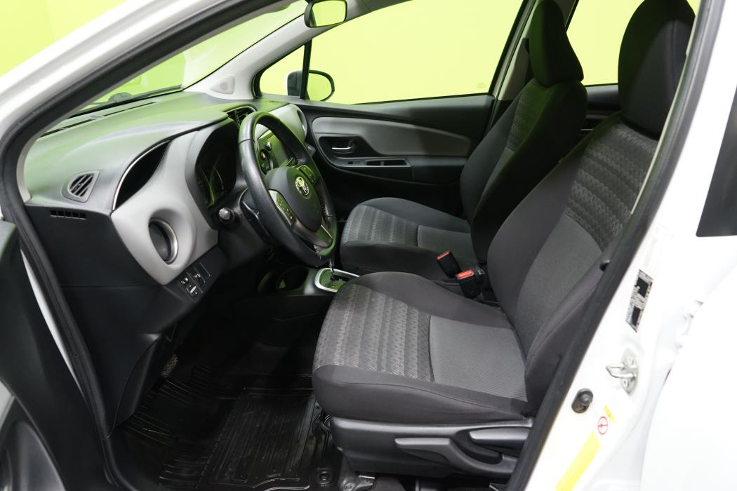 Toyota Yaris 2016