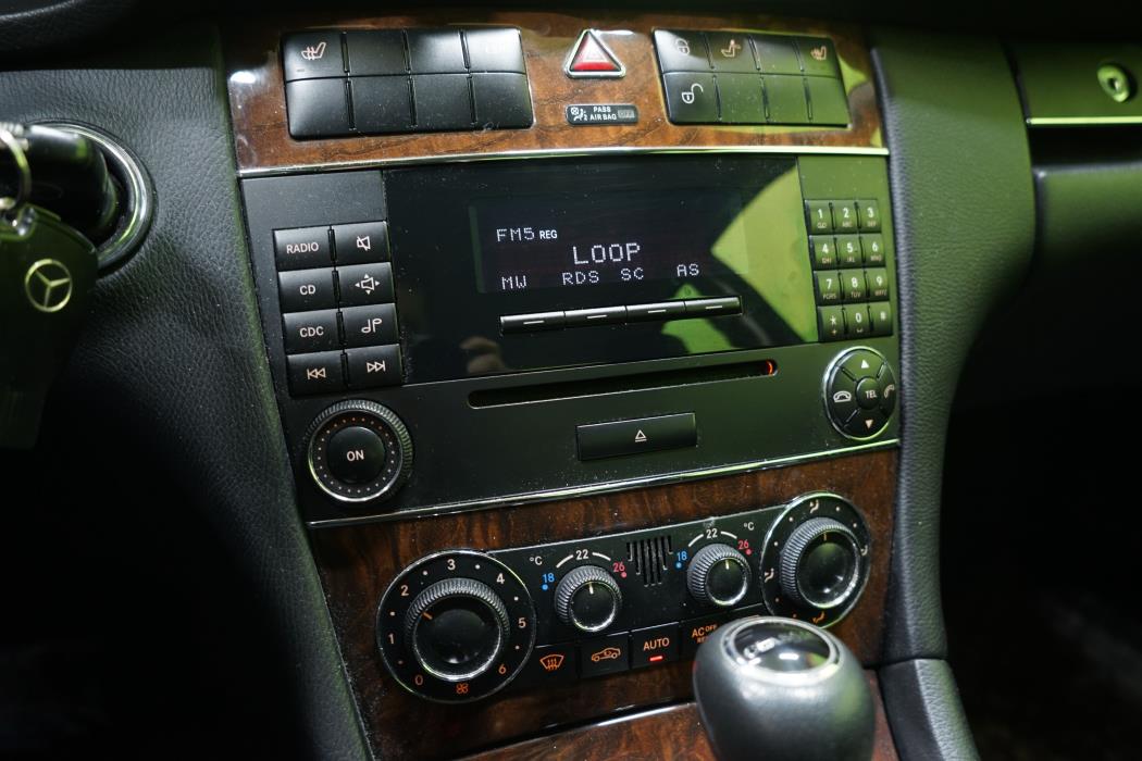 Mercedes-Benz C 2004