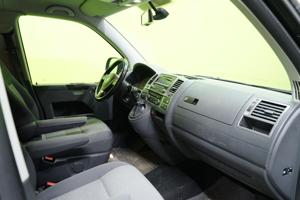 Volkswagen Caravelle 2014