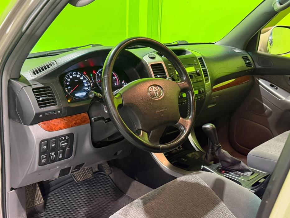 Toyota Land Cruiser 2003