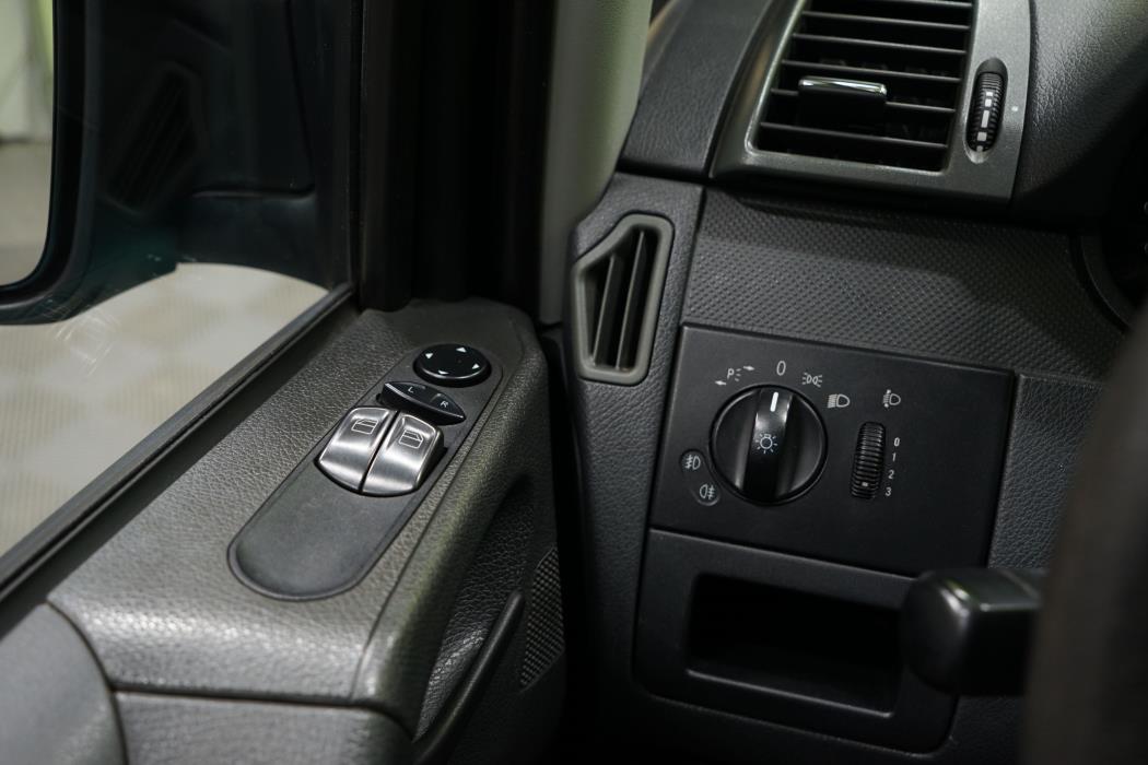 Mercedes-Benz Vito 2012