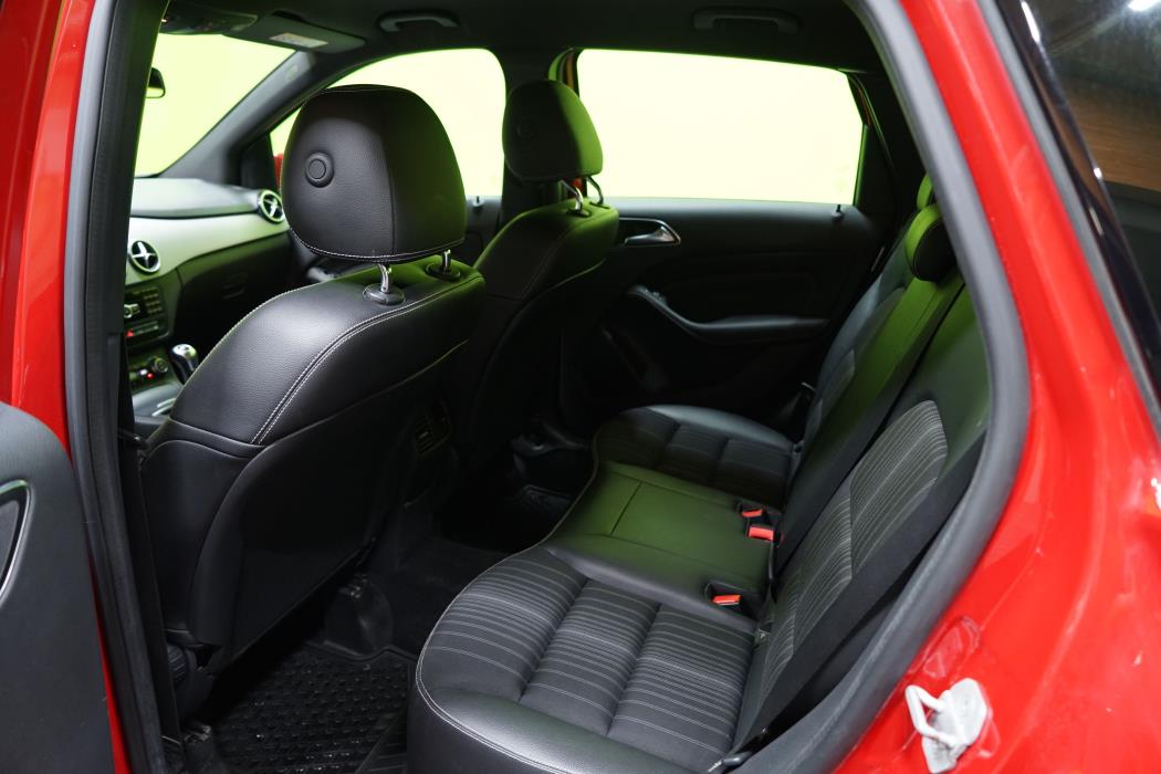 Mercedes-Benz B 2015