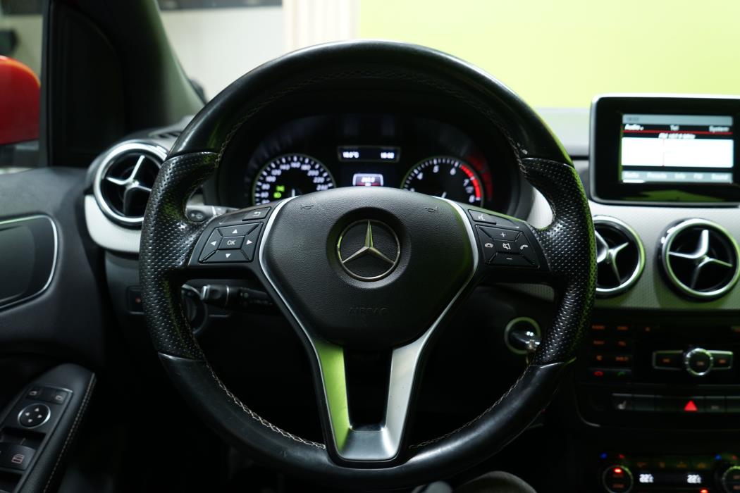 Mercedes-Benz B 2015