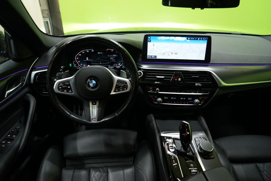 BMW 530 2021