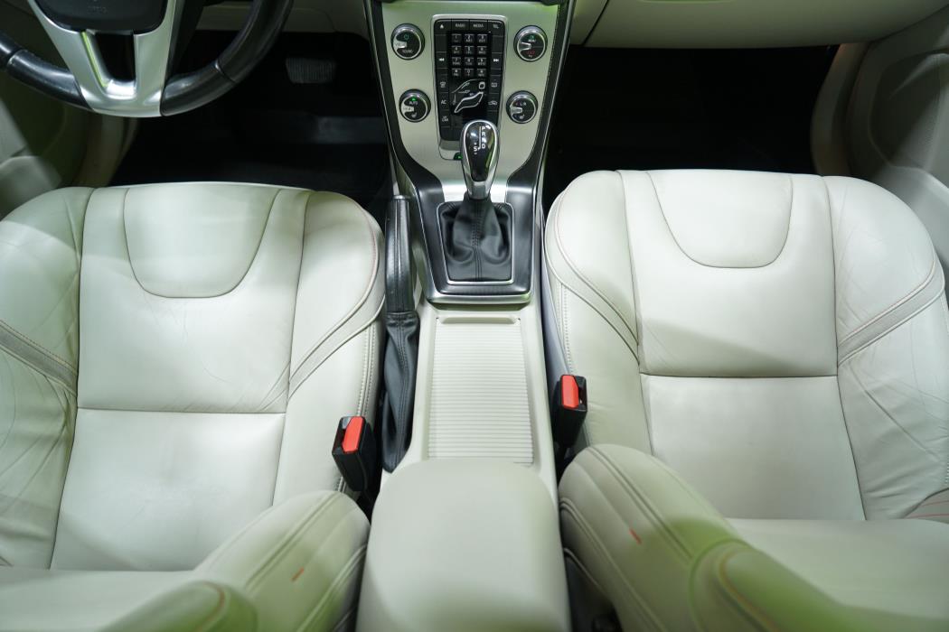 Volvo V40 Cross Country 2015