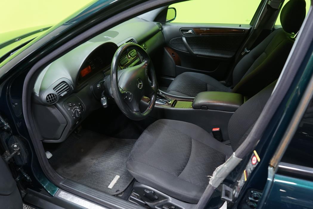Mercedes-Benz C 2003
