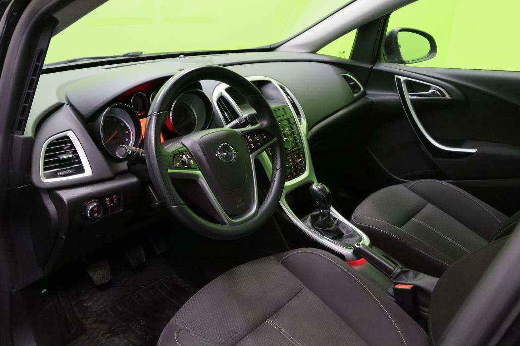 Opel Astra 2014