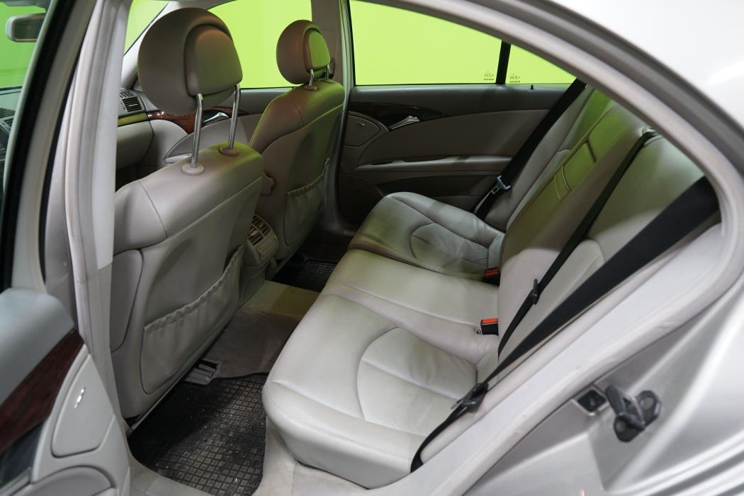 Mercedes-Benz E 2003