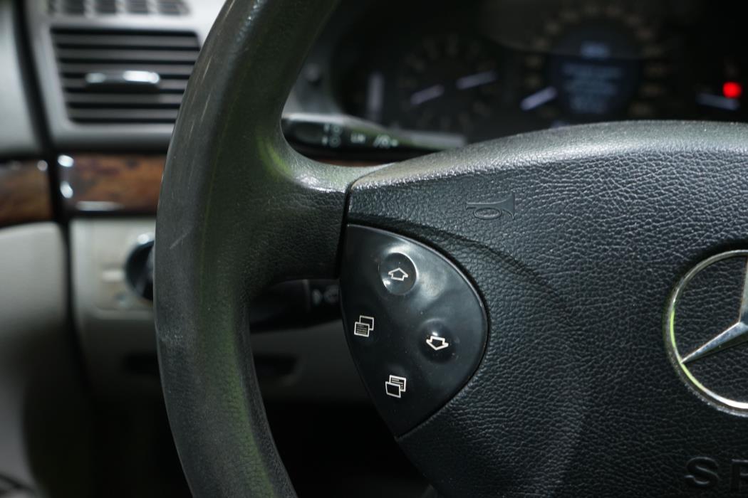Mercedes-Benz E 2003