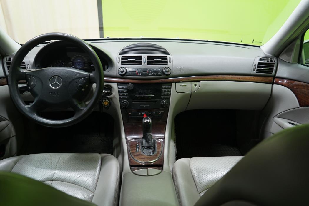 Mercedes-Benz E 2003